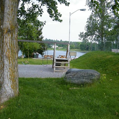 Campbellford River Inn 외부 사진