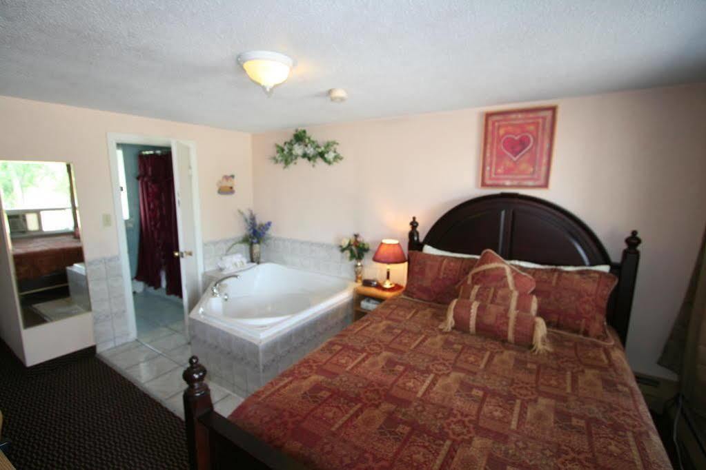 Campbellford River Inn 외부 사진