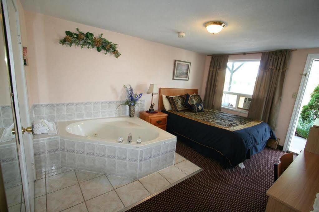 Campbellford River Inn 외부 사진